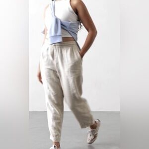 Athleta Retreat Linen Ankle Beige Pants
NWT Size XL